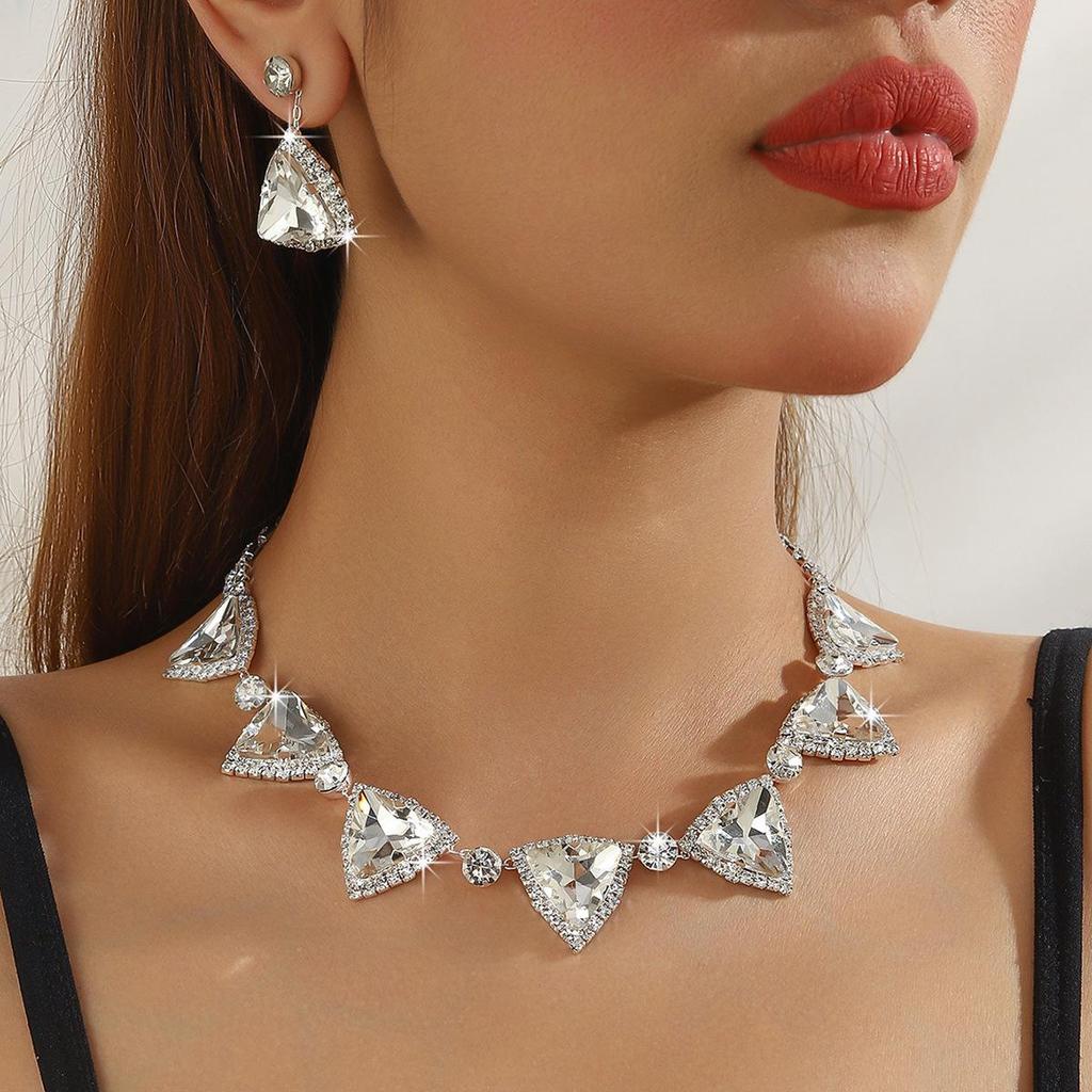 Elegant Crystal Necklace & Earrings Set for Weddings and Banquets