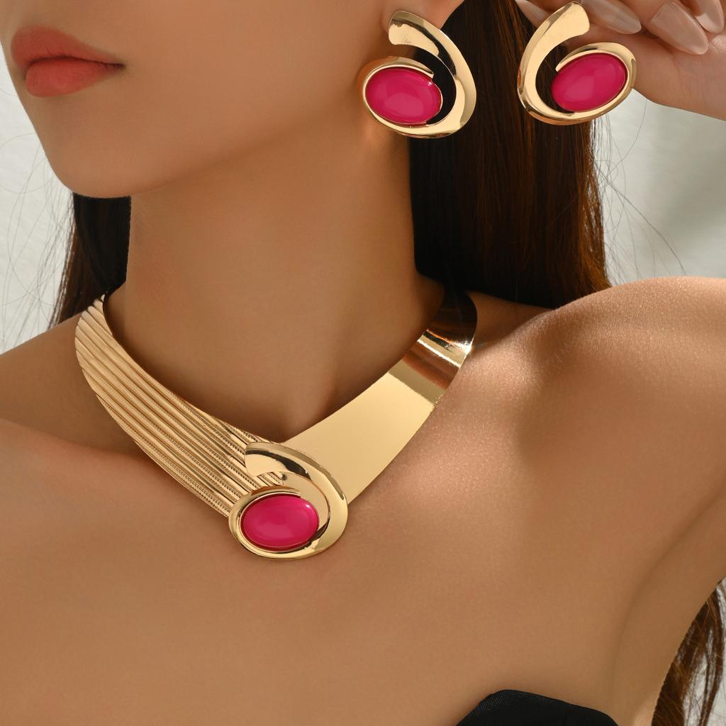 2025 New Style Women's Jewelry Geometric Inlaid Gemstone Design Exaggerated Necklace Versatile Earrings Women