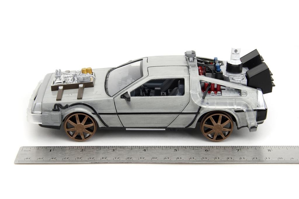 1:24 Scale BACK TO THE FUTURE PART III - TIME MACHINE (RAIL) W/LIGHT Back to the Future Diecast Car [Parallel Import]