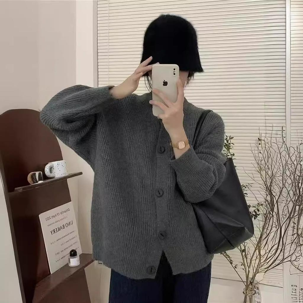 Autumn and winter new lazy wind Korean version sweater cardigan women's soft sheep wool pit strip button sweater dark gray