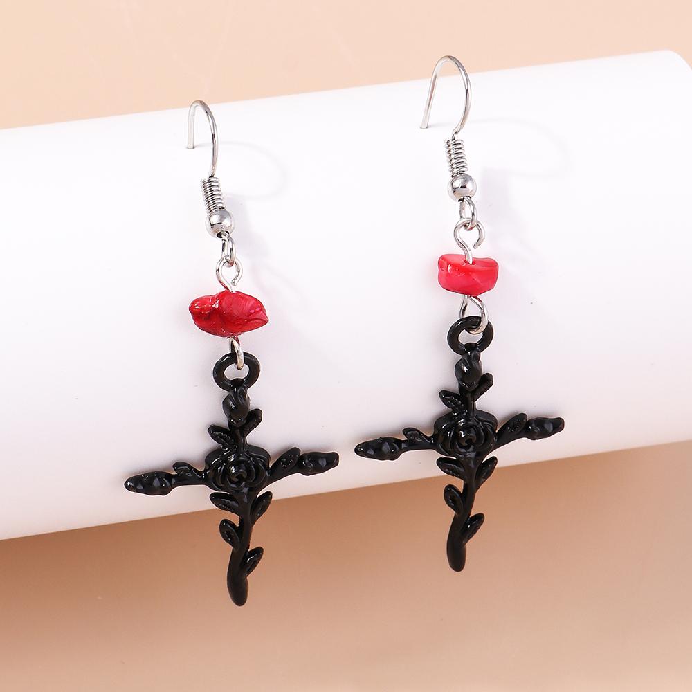 Gothic Metal Love Heart Drop Earrings for Women Steampunk Cross Dangle Earrings Party Jewelry Gifts