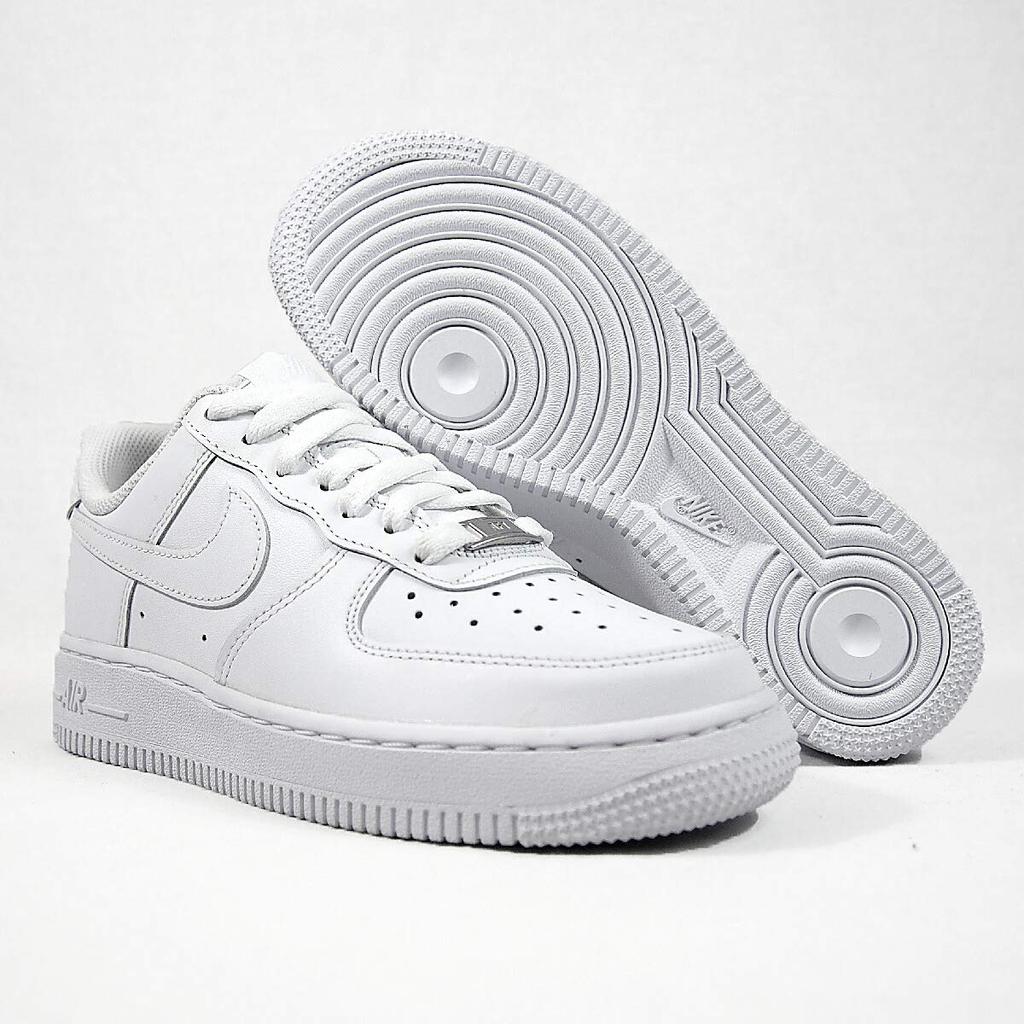 Nike WMNS AIR FORCE 1 Air Force 1 Klasik ABD Beden '07 BEYAZ/BEYAZ Kadın Düşük Üst Spor Ayakkabıları, Kadın Düşük, Beyaz, Model, DD8959-100, 8-25.0cm [Kullanılmış]