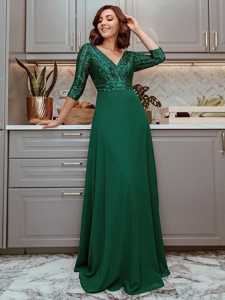 Elegant Plus Size Sequined V-Neck Chiffon Evening Dress with Mid Sleeves and Swing Skirt