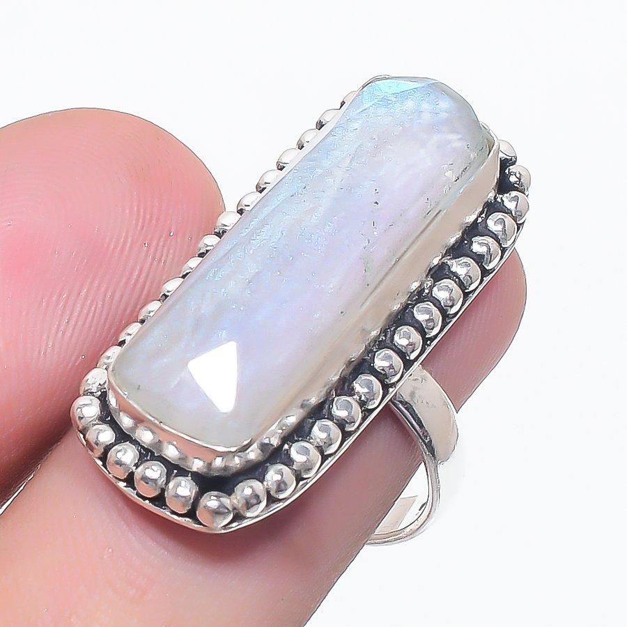 

Moonstone Gemstone 925 Sterling Silver Jewelry Ring Size 7