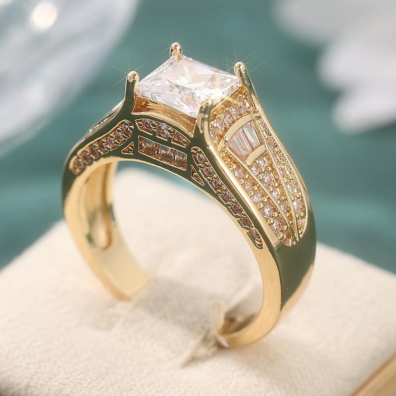 Aesthetic Inlaid White CZ Women's Ring Dazzling Gold Color Geometry Daily Wear Party Jewelry Anniversary Gift