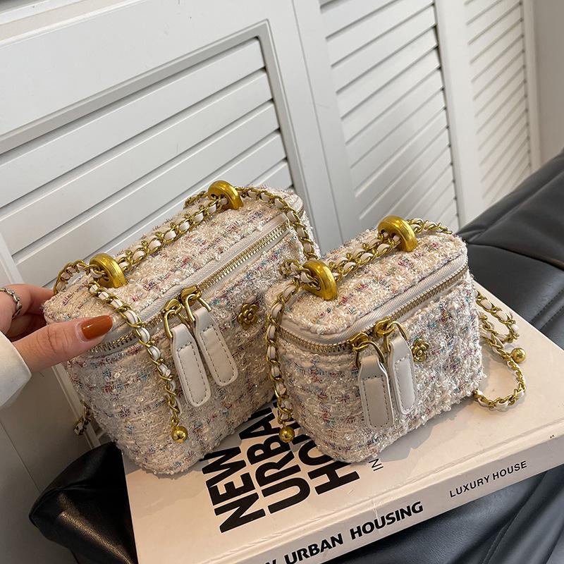 Small Bag Women's New Fashion Knitted Chain Messenger Bag Mini Bag