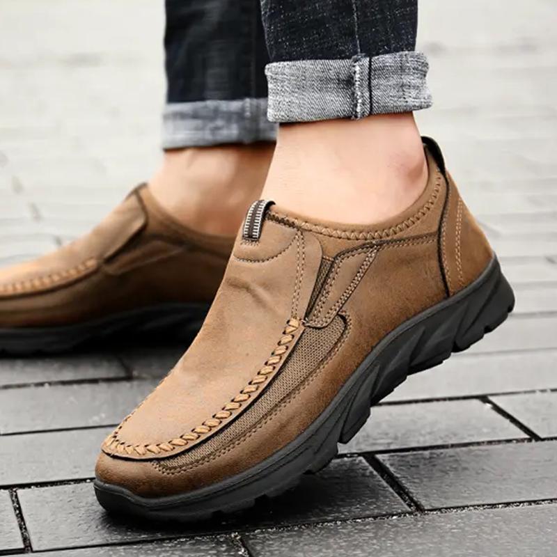 Fashion 2025 Men Casual Shoes Mens Loafers Moccasins Breathable Slip on Retro Driving Shoes Men Sneakers Size 39-48 botas para hombre