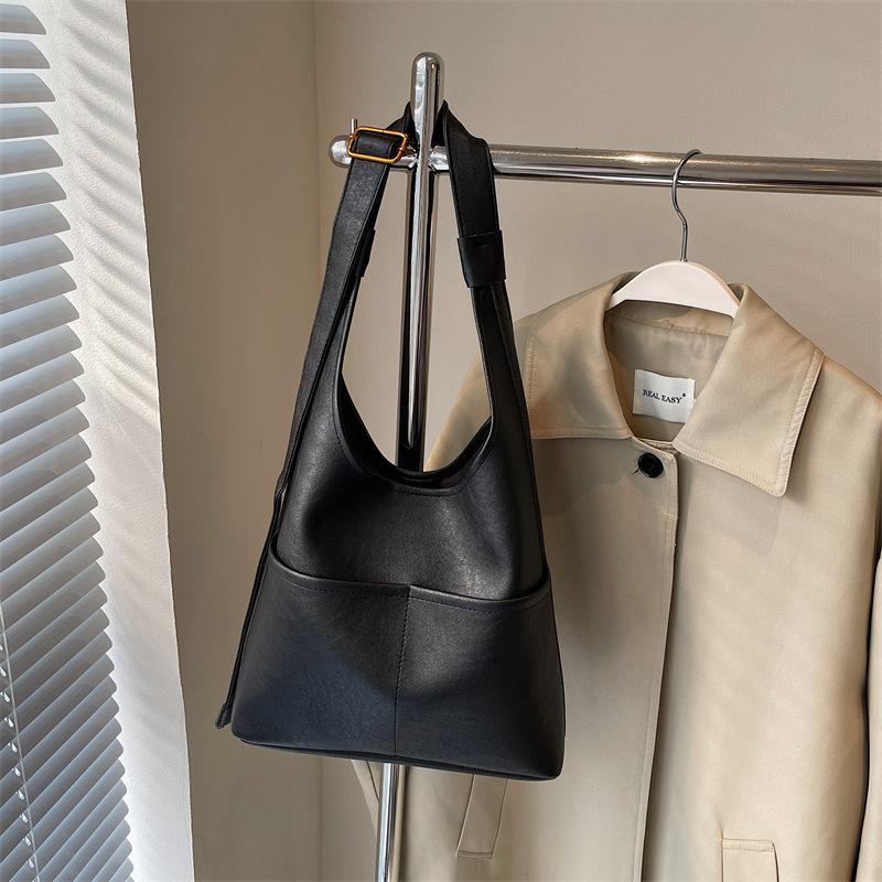 

Жіноча сумка під пахву великої місткості, нова осінь і зима 2024 року, елітна універсальна сумка через плече