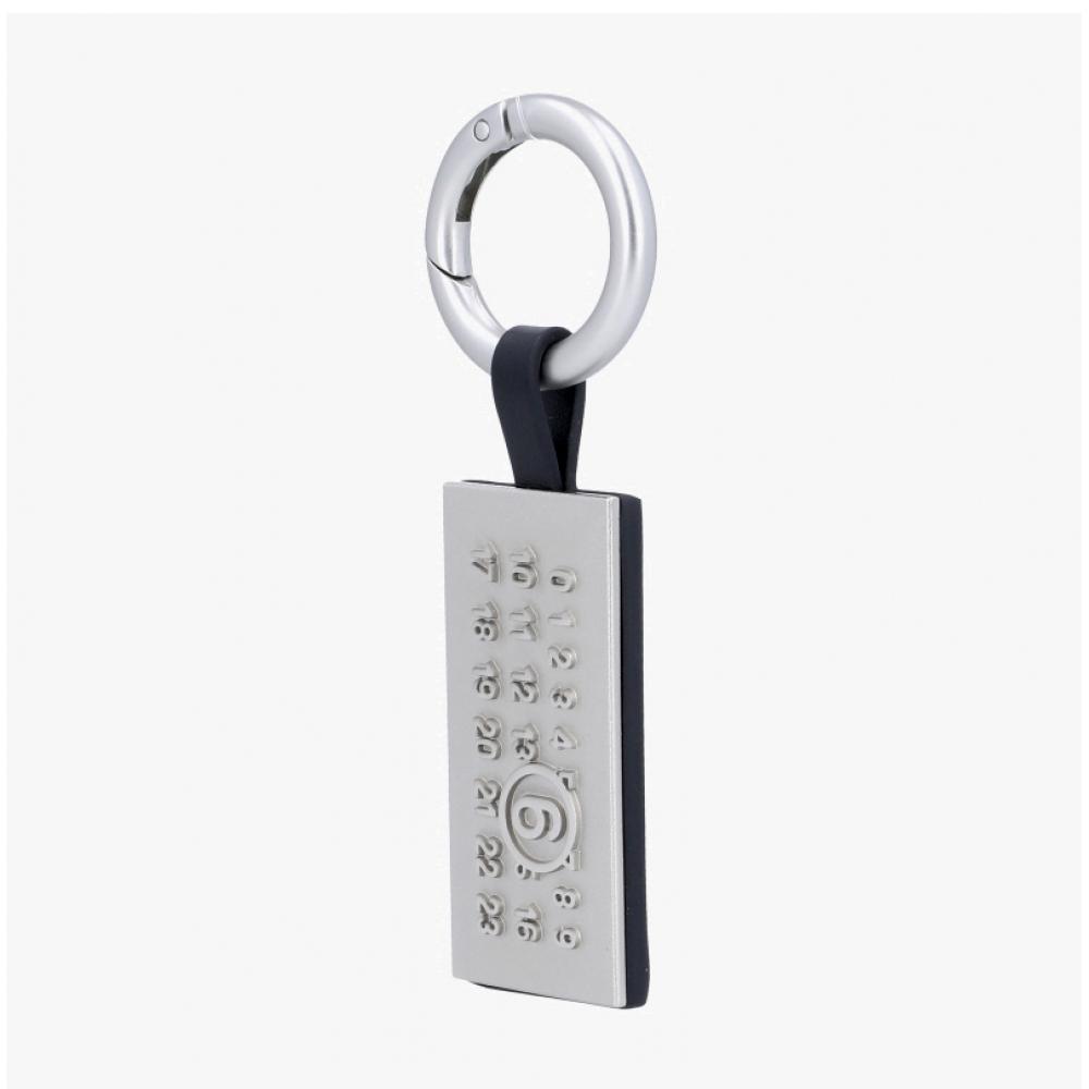 Maison Margiela Mm6 Nummerierungslogo Schlüsselanhänger Sa5ua0005 P8885 T8013