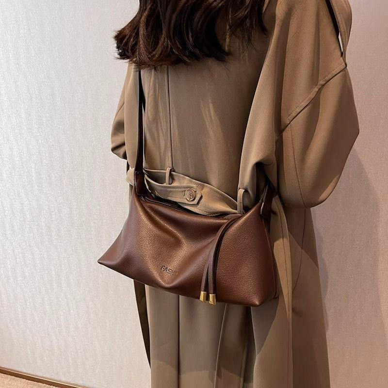 Ins Messenger Bag Women's 2025 New Trendy Fashion Retro Dumpling Bag Niche Texture Shoulder Armpit Bag