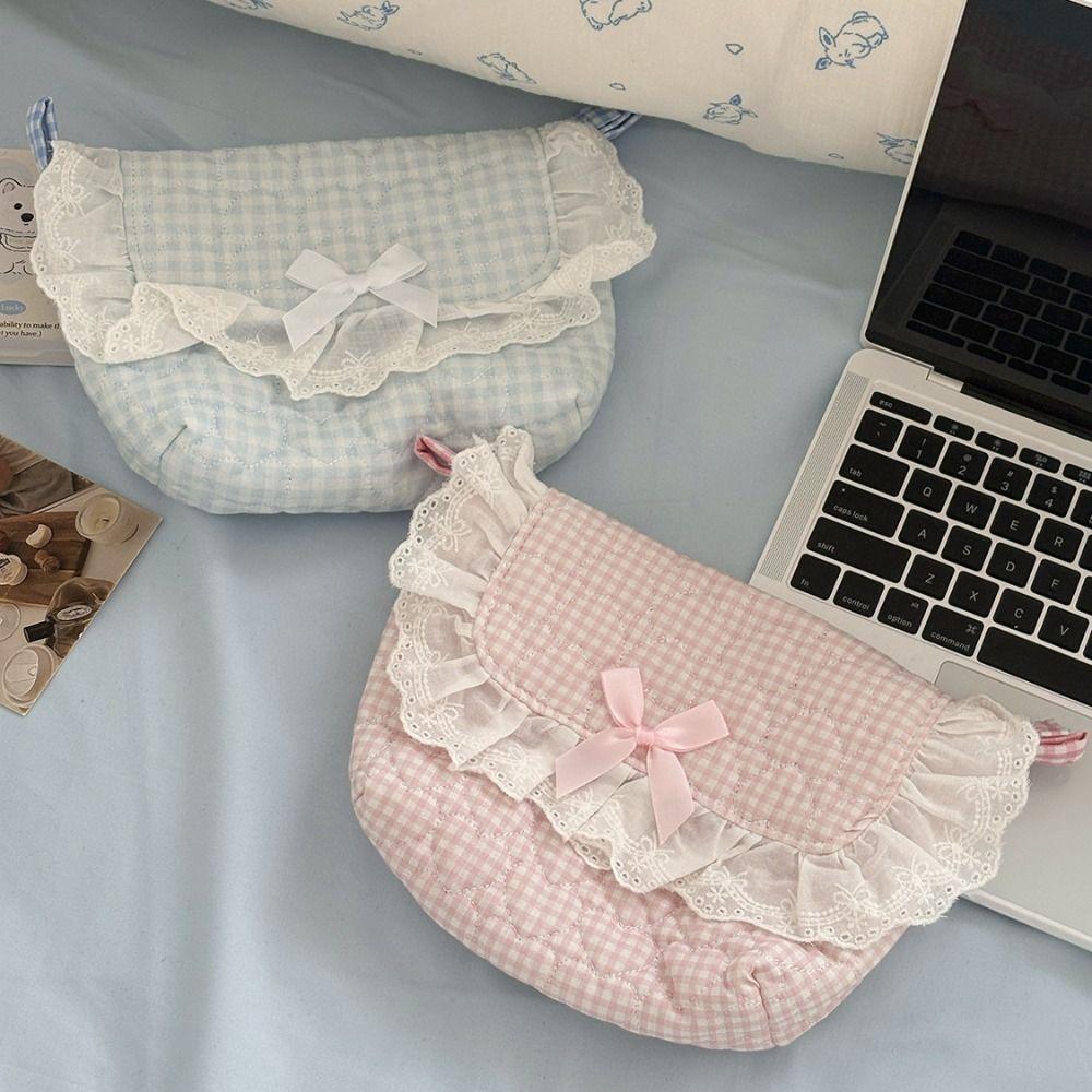 Cute Soft Polyester Lining Women's Crossbody Bag Sweet Style Fresh Pattern Lace Bag Internal Compartment Heart Bag Outdoor Use