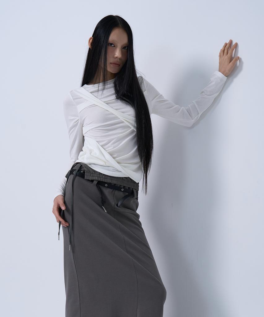 ZIZEMUSEUM Twist Drape Long Sleeve Top (White)