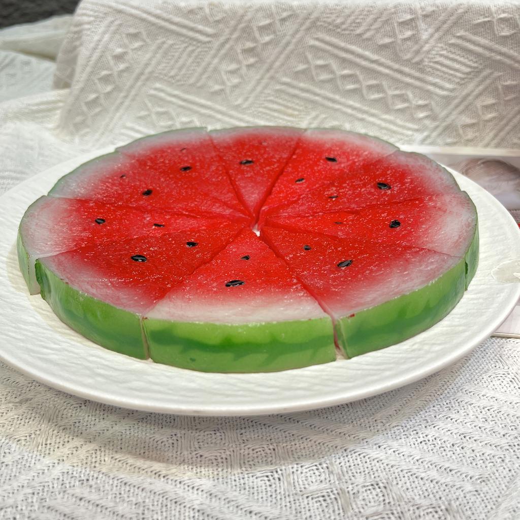 Super realistic simulation of watermelon slices, fake fruit decorations, photography props, scene arrangement, fruit toys