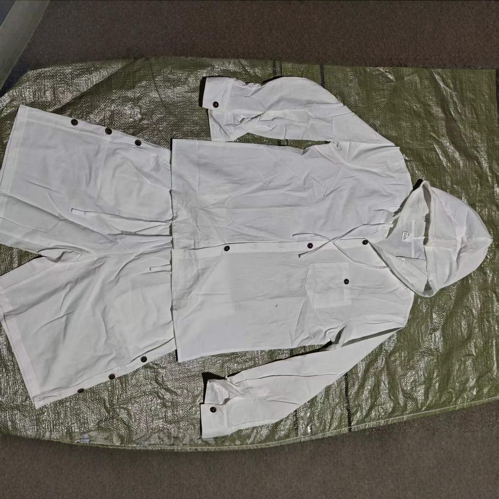 New-style Sports Shirt: Trendy Men’s Cotton-linen Hooded Plain-colour Long-sleeved Top and Shorts – Casual Beach and Holiday Set