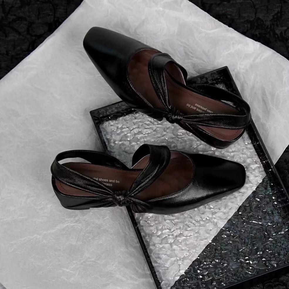 

Square head rear strap side bow high-heeled sandals women s outer wear summer 2025 new flat Mary Jane single shoes 40
