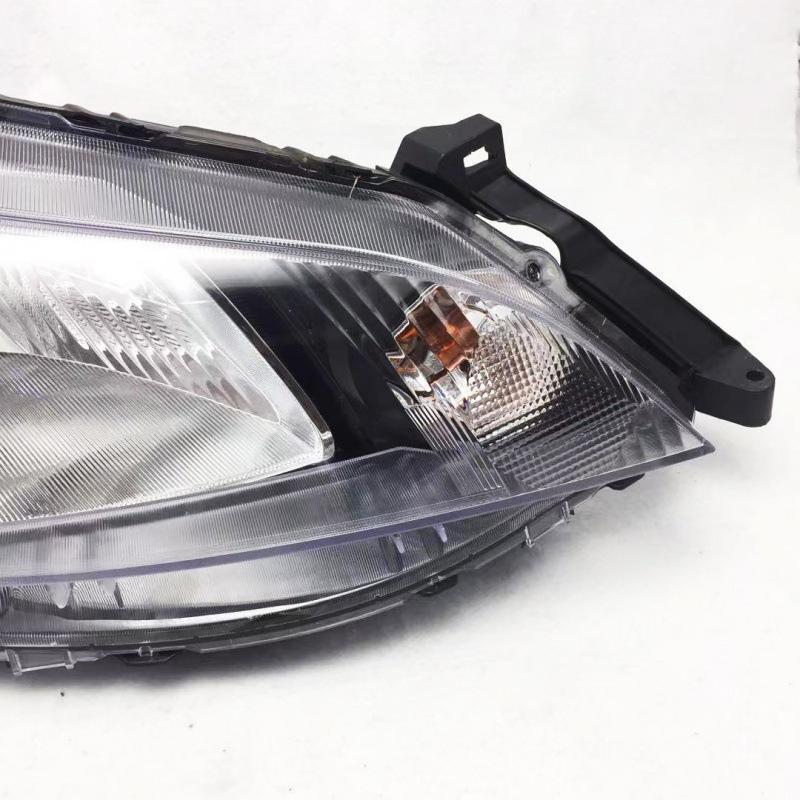 Zhengzhou NV200 Front Headlight Semi-Assembly for NV200 Commercial Vehicle Premium Passenger Side