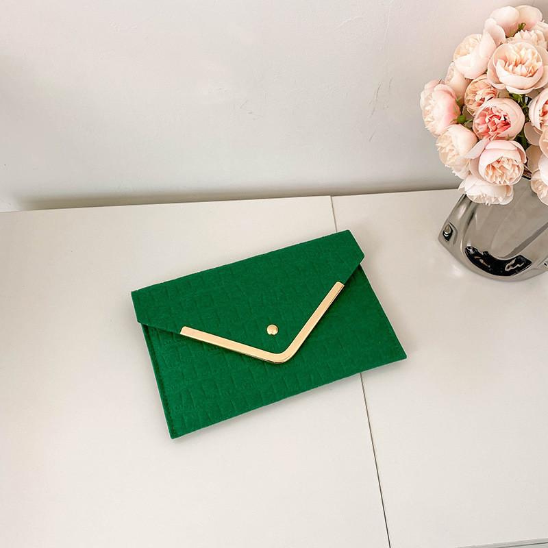 Элегантная черная повседневная простая сумка-клатч для женщин с уникальным дизайном в виде конверта зелёный 766₽