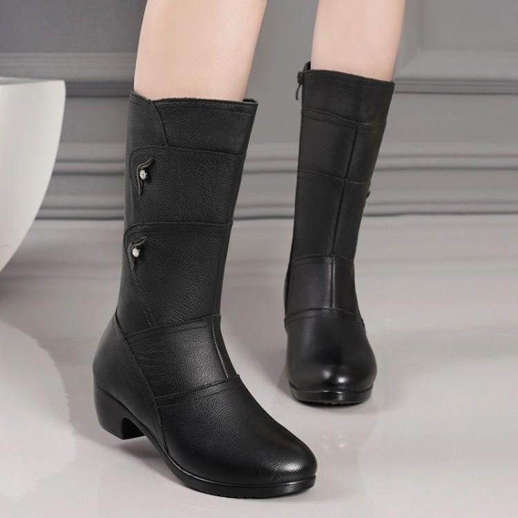 Autumn and winter soft leather soft-soled Martin boots women's velvet warm middle-aged mother medium boots large size
