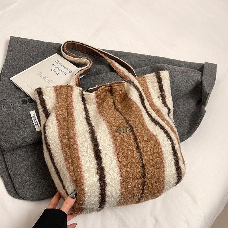 Striped Plush Bag for Women In Winter New Trendy Fashion College Style Tote Bag Casual Large Capacity Woolen Bag