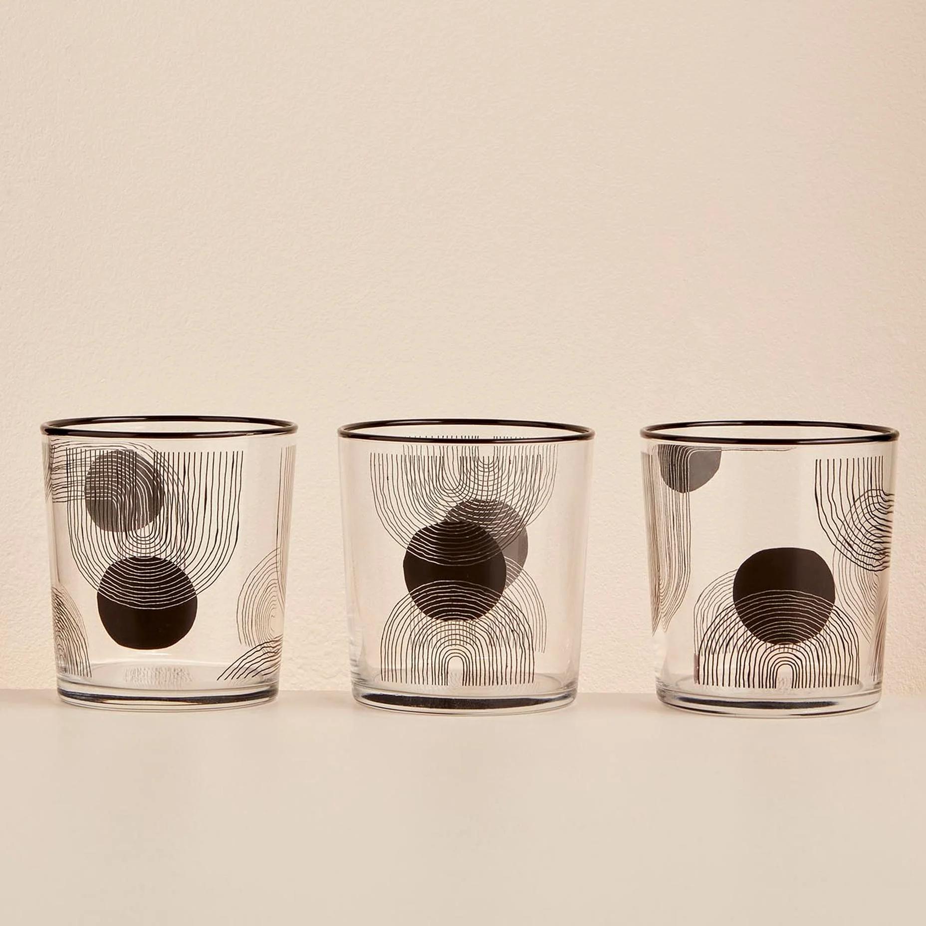 

Набор графических линий из 3 безалкогольных напитков (380cc)