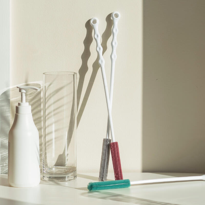Domestic silicone plastic bottle brush kitchen dishwashing tumbler cleaning brush