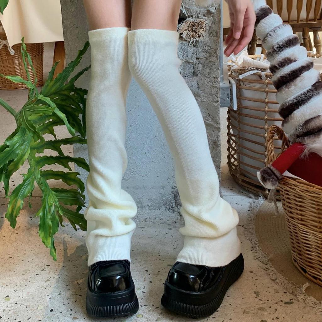 Vielseitige graue extra lange Overknee-Damen-Oberschenkelstulpen für Herbst und Winter