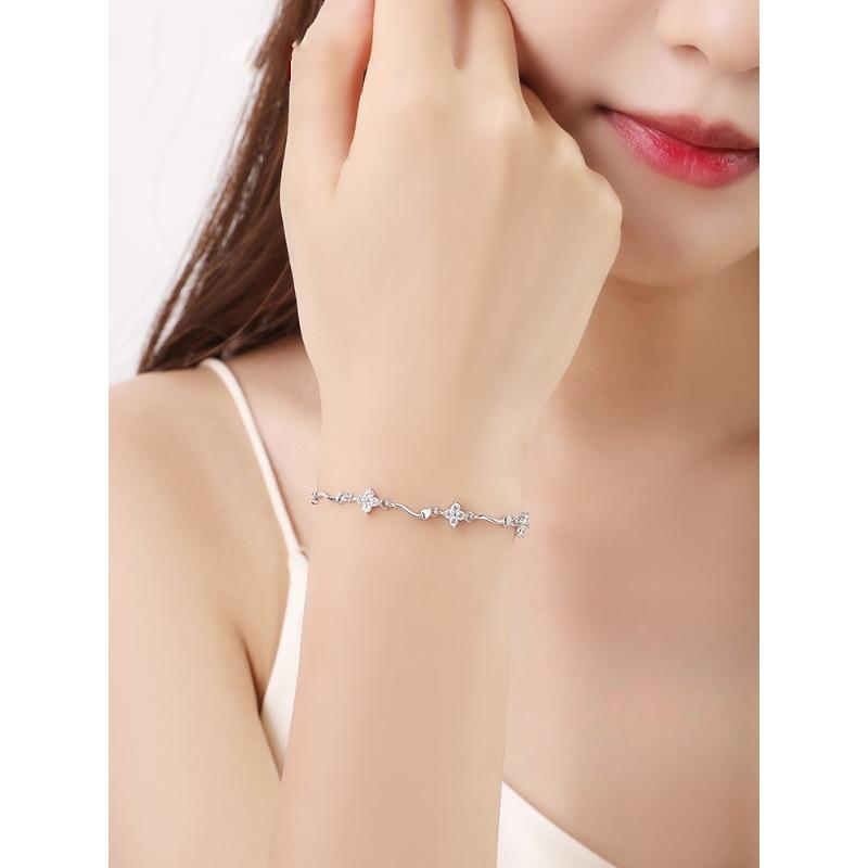 Four-leaf Clover Bracelet Women's New Trendy Light Luxury Niche Exquisite Girlfriend Bracelet Birthday Gift