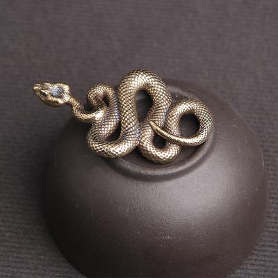 Retro Kupfer Schlange Miniaturen Desktop Dekoration Figuren Ornamente Messing Boa Schlange Schlüssel Ketten Anhänger Garten Decor Zubehör