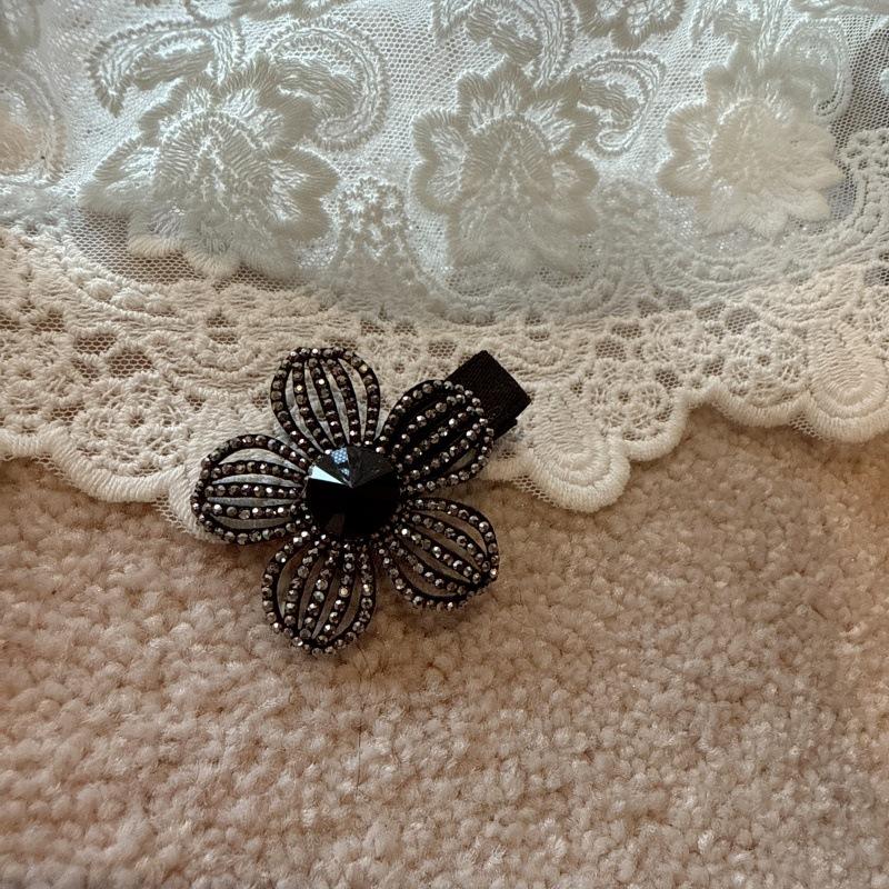 

Элегантная заколка для волос с кристаллами в виде цветка – Премиальная заколка со стразами для стильной челки