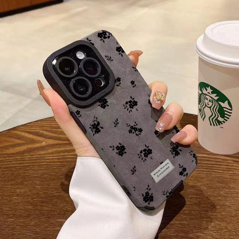 Autumn and winter full screen black rose suitable for Apple 17Pro new 15 flip fur iPhon16promax anti-drop essence