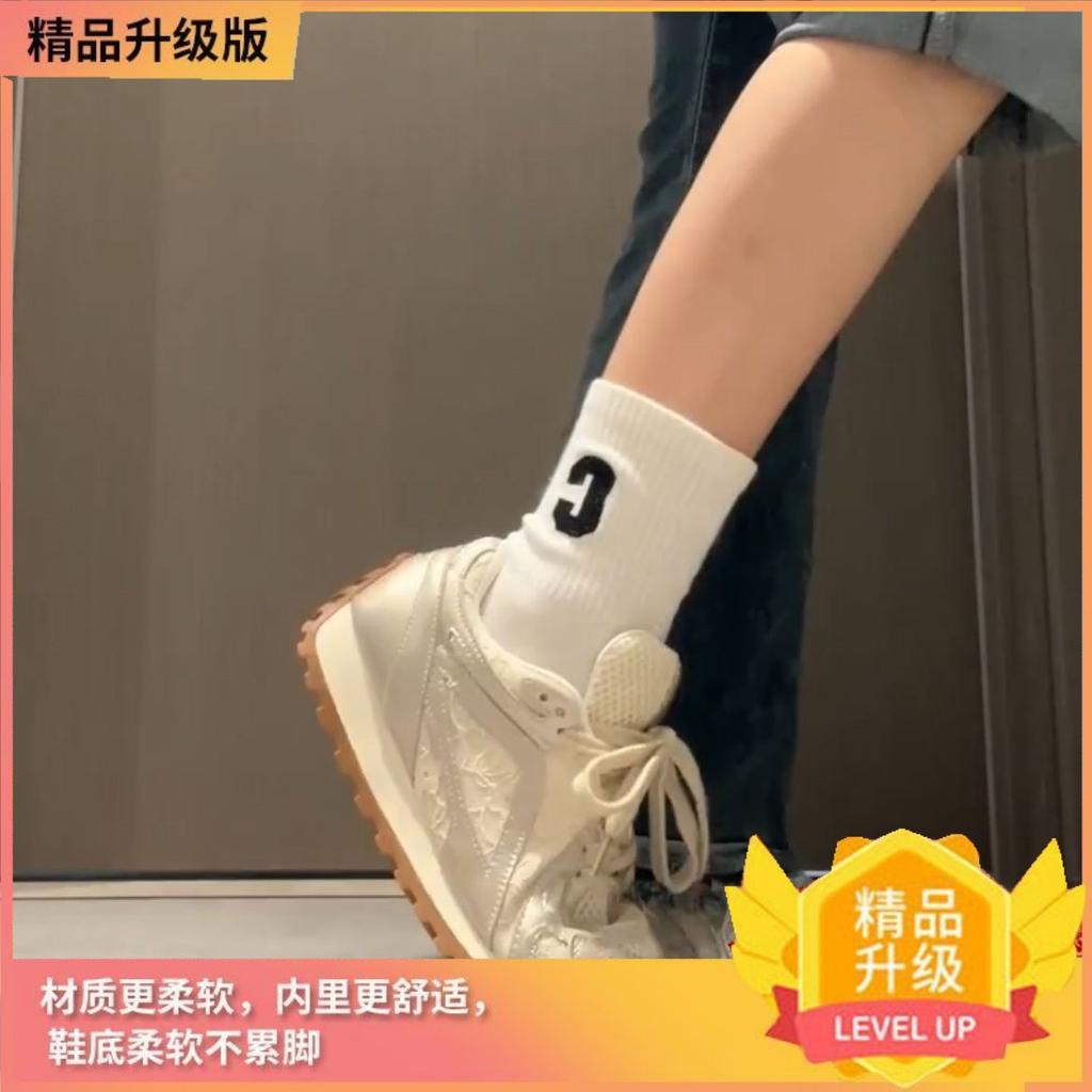 Retro 2025 summer lace edge mesh soft leather super fire training shoes women's height increase sports and leisure versatile Forrest Gump shoes