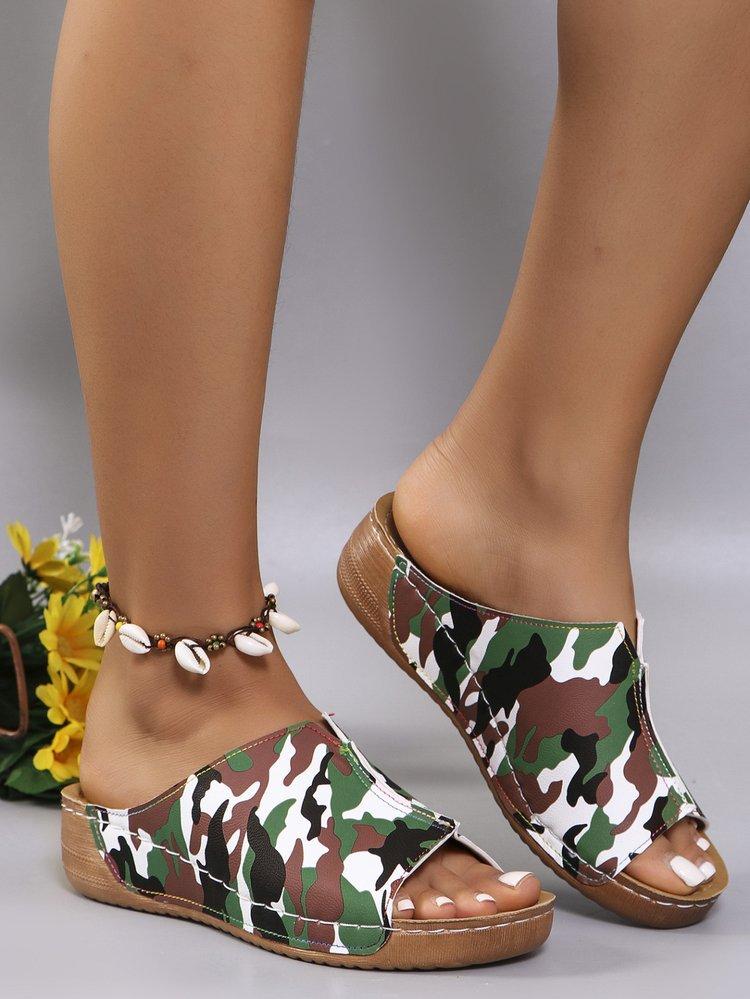 

Повседневные шлепанцы на танкетке большого размера с леопардовым принтом, женские летние 2025, новые, на толстой подошве, с открытым носком, полые, прохладные шлепанцы для женщин 43 камуфляжный