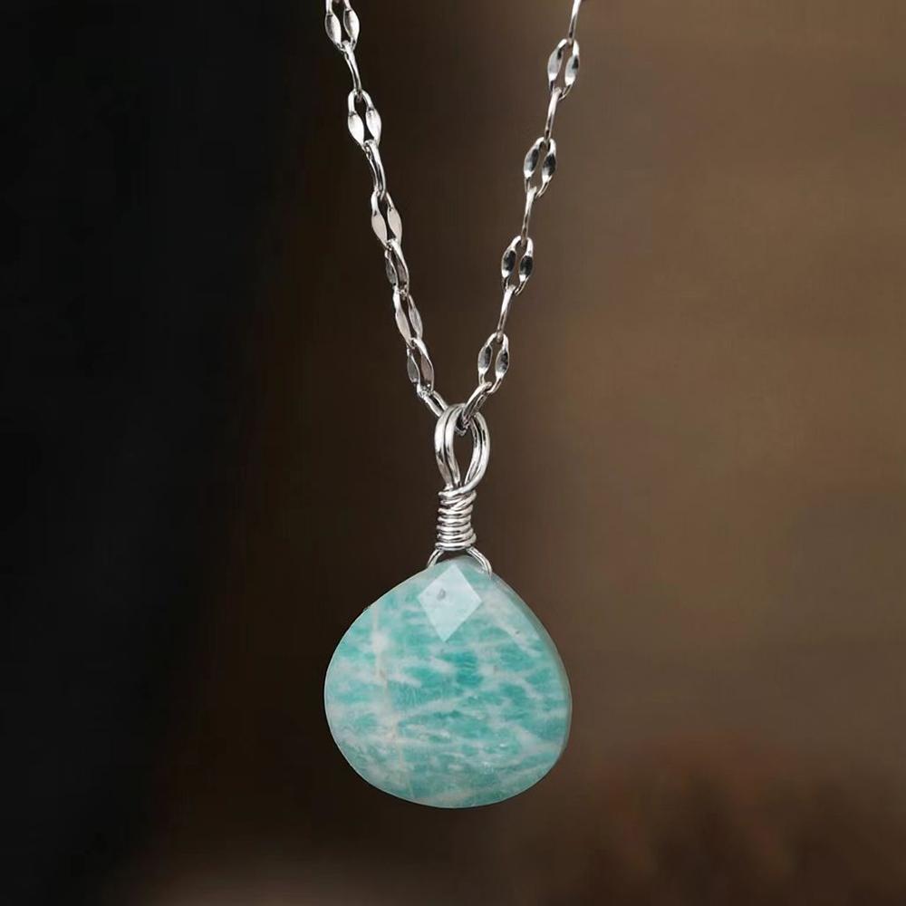 1 Stück Naturstein-Halskette für Damen, kleiner tropfenförmiger Anhänger aus Amethyst und rosa Kristall, Choker-Schmuckgeschenk