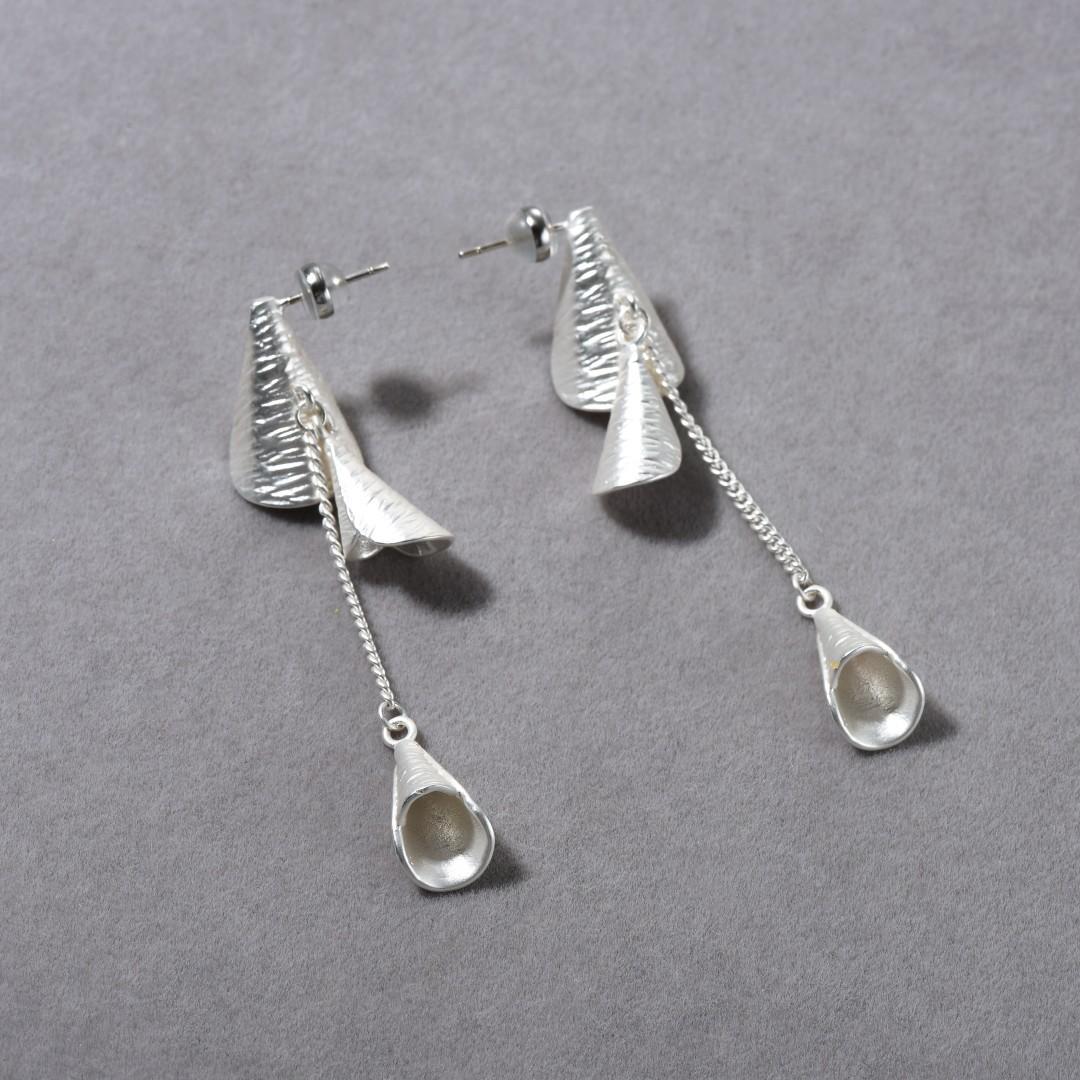 

Fashion Copper-Plated Platinum Hanging Wind Chime Earrings S925 Silver Needle Stud Earrings Niche Design Temperament Versatile Earrings
