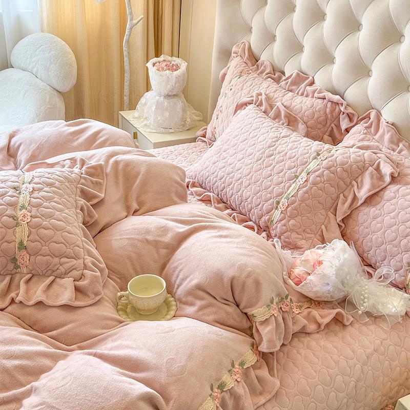 Girl Thickened Milk Fleece Four-Piece Princess Style Double-Sided Plush Coral Fleece Lace Quilt Cover Padded Bed Cover