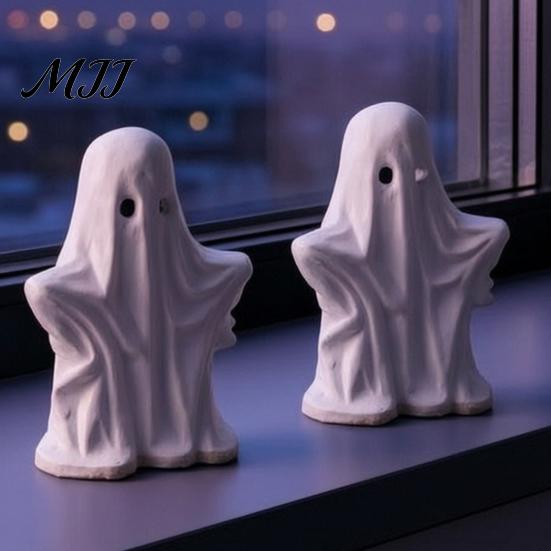 Halloween Ghost Decor Figurine, Spooky Cute Statue, Retro White Decorative Fireplace Accents Ornament for Home Tabletop Party Decorations Unique Gift