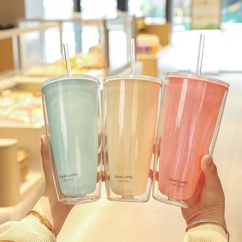 Einfarbiger doppelschichtiger Plastikbecher, einfacher Strohbecher mit großem Fassungsvermögen für das Home Office, Sommergetränk, Kaffeetasse, Wasserbecher