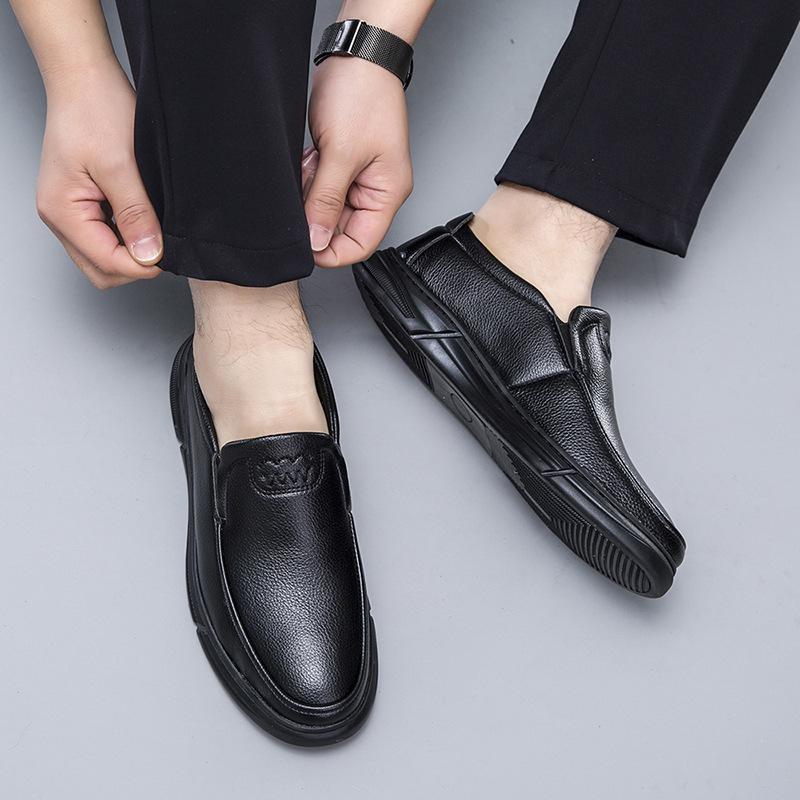 Men's Leather Shoes New Style Business Fashion Casual Men's Work Shoes Soft Sole Soft Face Matte Black Shoes Street Stall Shoes