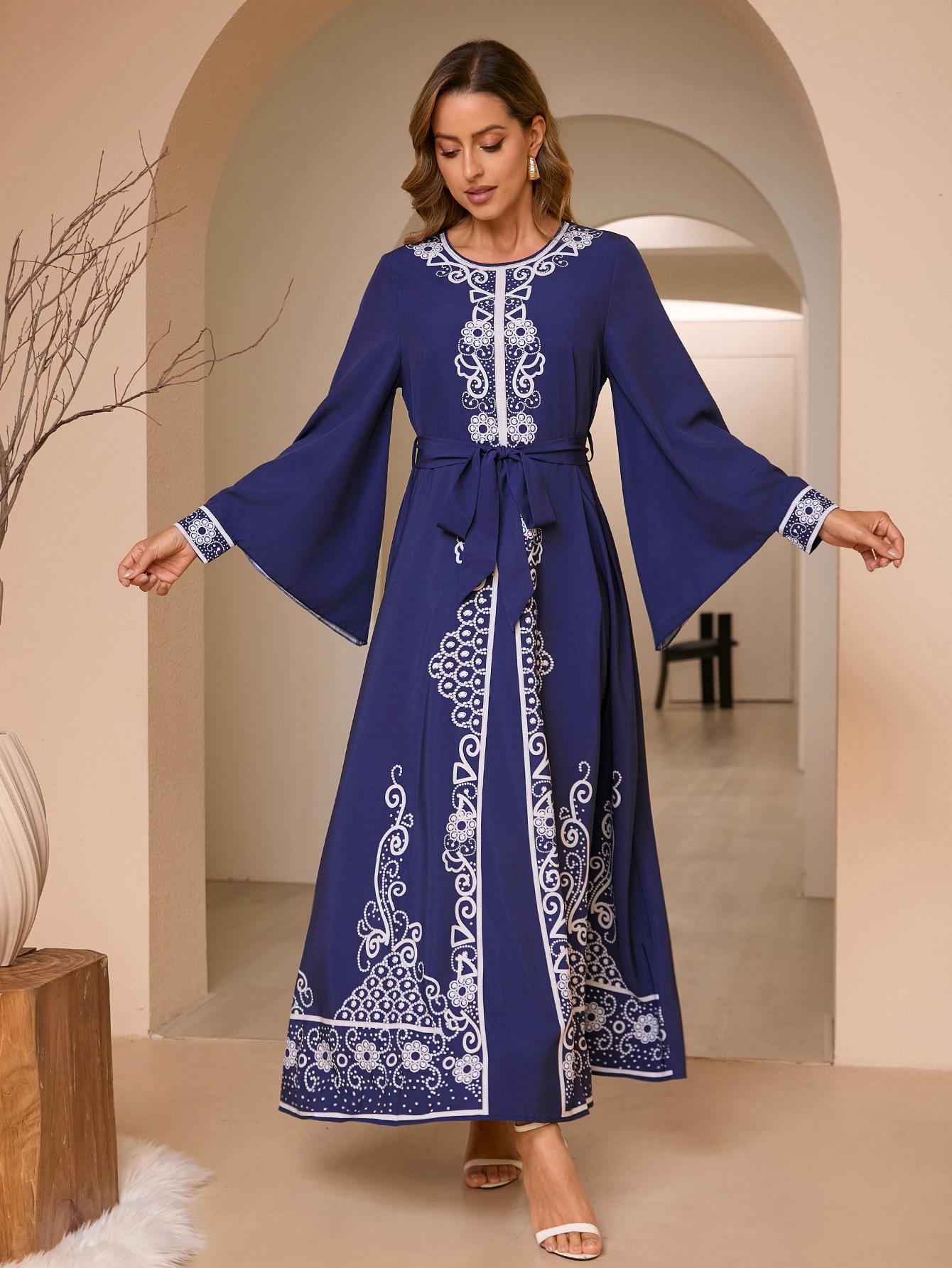 

Арабское платье с длинным рукавом-колокольчиком и цифровым принтом Small синий