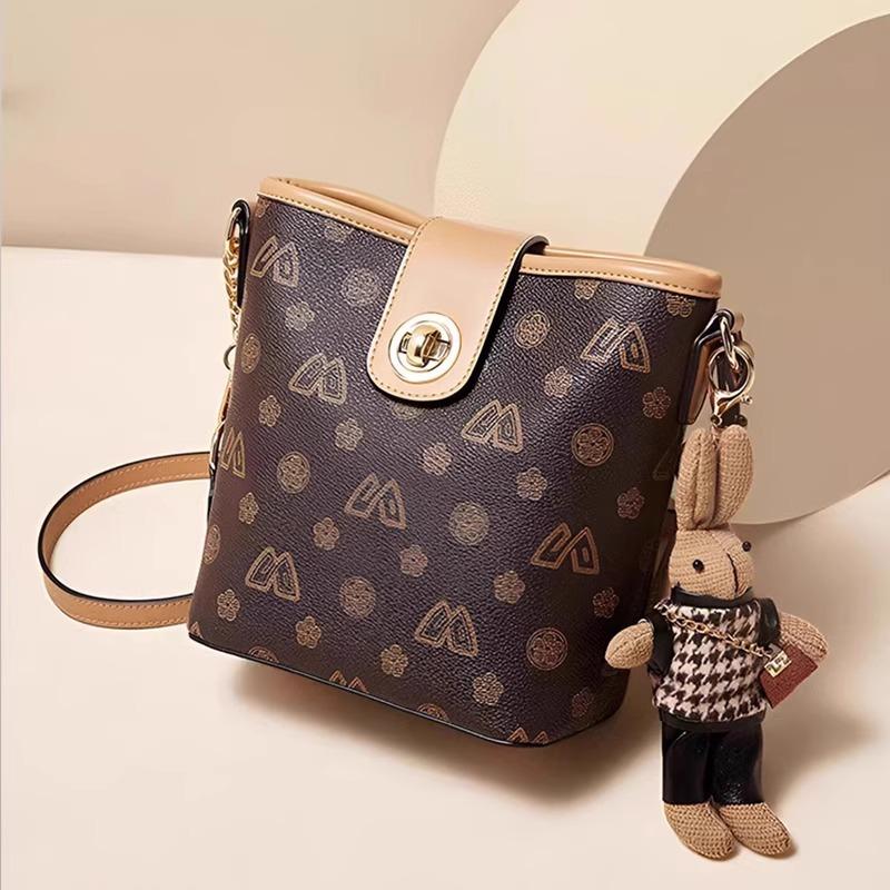 Commuter Portable Bag, Women's Gift Pendant, Versatile Single-shoulder Bag, Bucket, Large Capacity, Women's Crossbody Bag