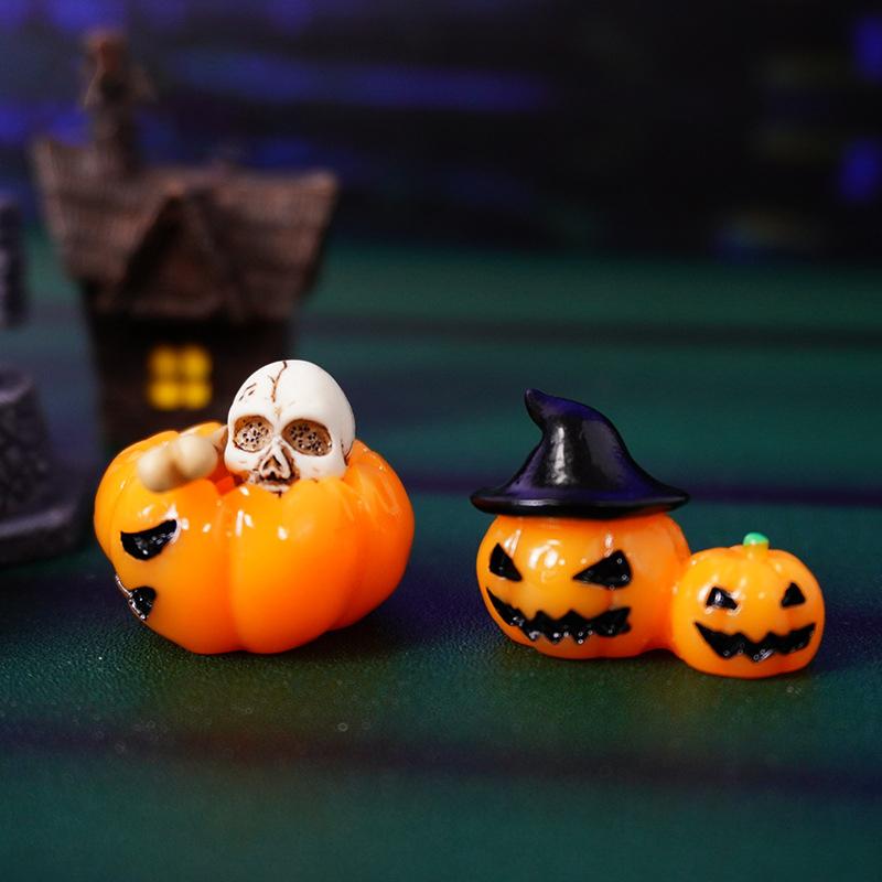 Mini Halloween Skeleton Pumpkin Bones Ornaments Micro Landscape Creative Miniature Figurines Diy Home Desktop Decoration Gifts