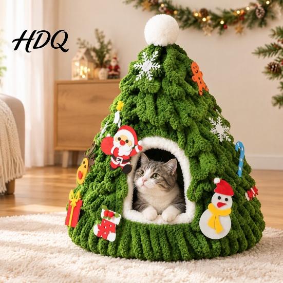 Tree Shaped Cat Bed Christmas Bed Foldable Semi-Enclosed Felt Cave 3D Gift for Cats Holiday Pet House Soft Yarn Hideaway Indoor Cats Xmas