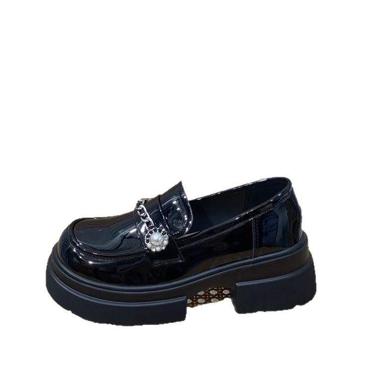 Britischer Stil kleine Lederschuhe Damen 2025 Herbst neu kleine dicksohlige erhöhende Slipper vielseitige Einschlupf-Einzelschuhe