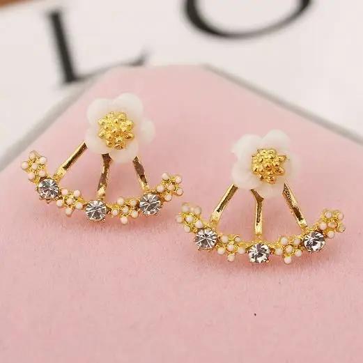 SUMENG 2025 Luxury Women Stud Earrings with Daisy Design for Delicate Flower Lovers, Couple Gifts
