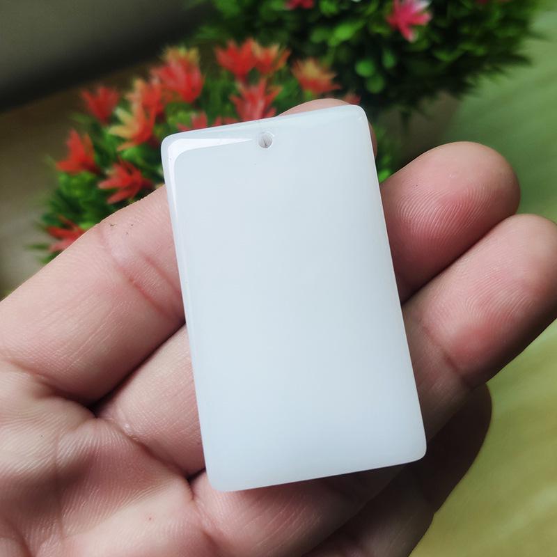 

Ожерелье унисекс с большим квадратным кулоном из белого нефрита Naked Pendant