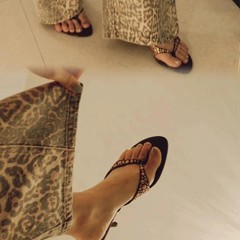 Fashion Luxury High Heels Women's Slippers Designer Heeled Sandals Clip Toe Shoes Flip Flops Brand Pumps Fashion 2025 Summer Zapatos