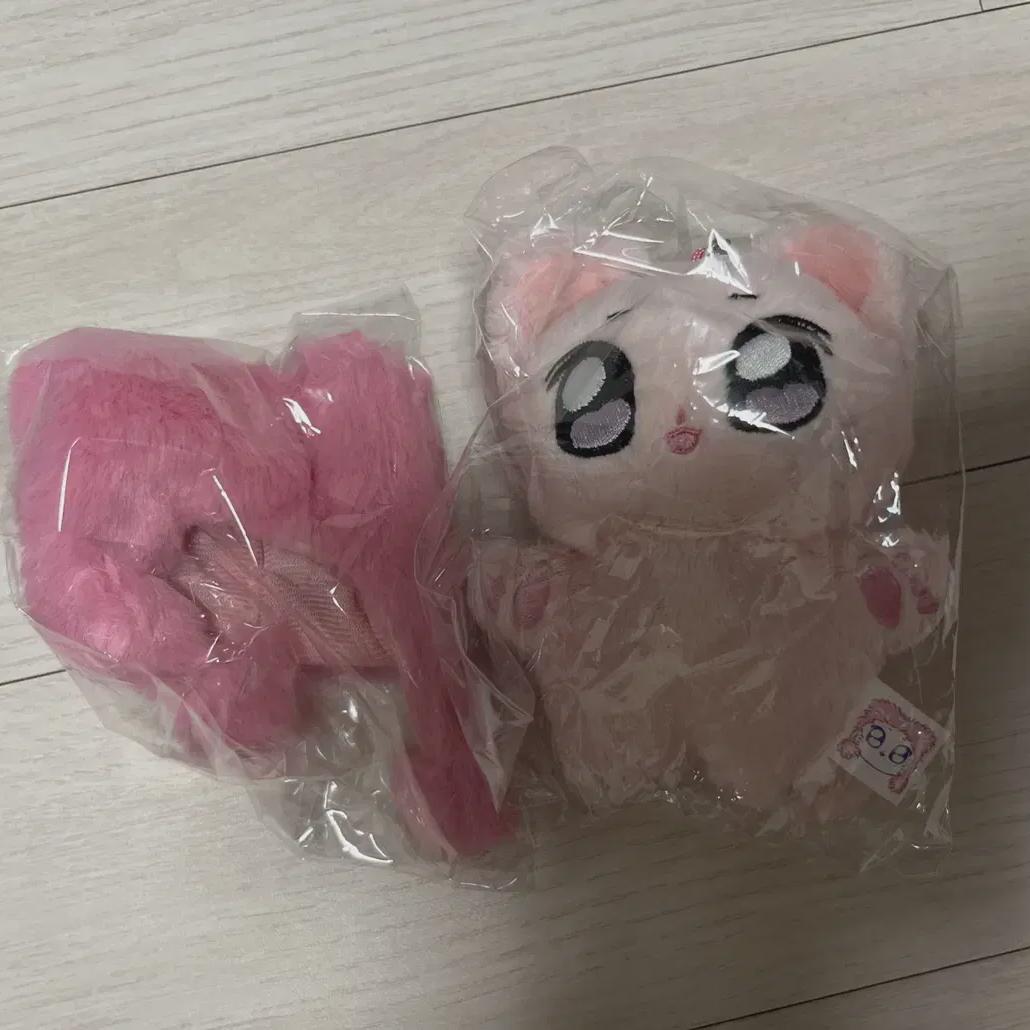 

Iu Doll Jingniangyi + Hat Sealed