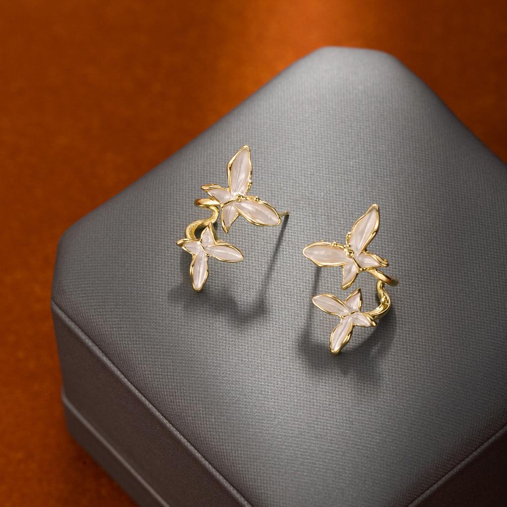French Retro Super Fairy Temperament Double Butterfly Earrings, High-End Exquisite Daily Earrings, Earrings.
