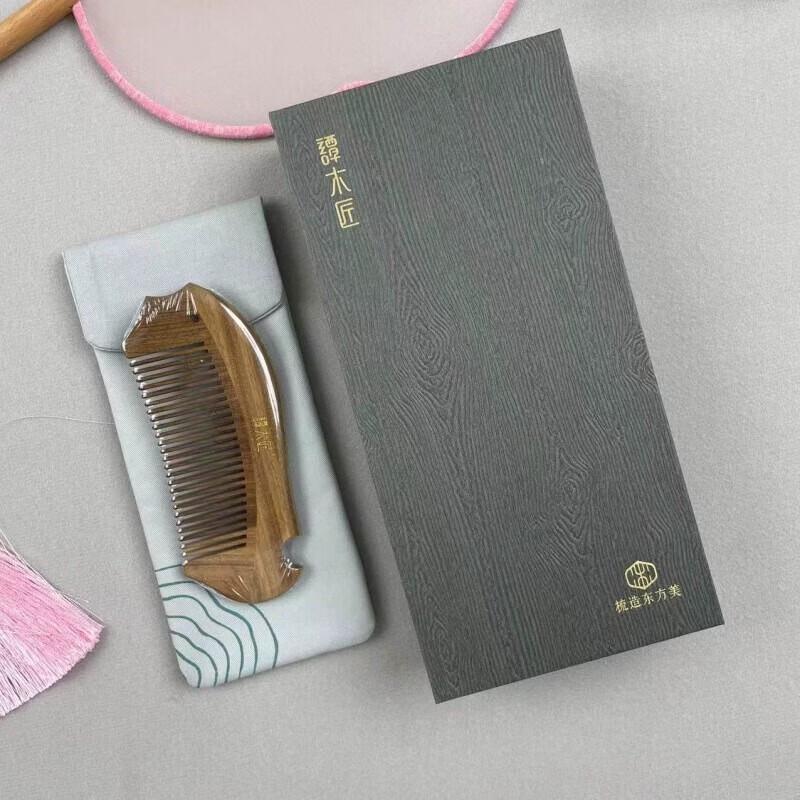Tan Mujiang Green Sandalwood Dyeing Comb