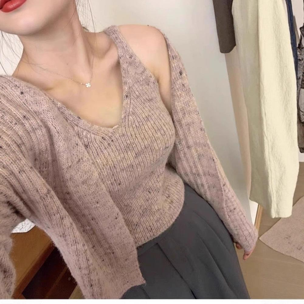 

Spring and Autumn New Products Fashion Suspender Knitted Two-piece Set Women s Retro Pure Desire Short Slim-fit Vest Sweater Top average size 57-215 рожевий